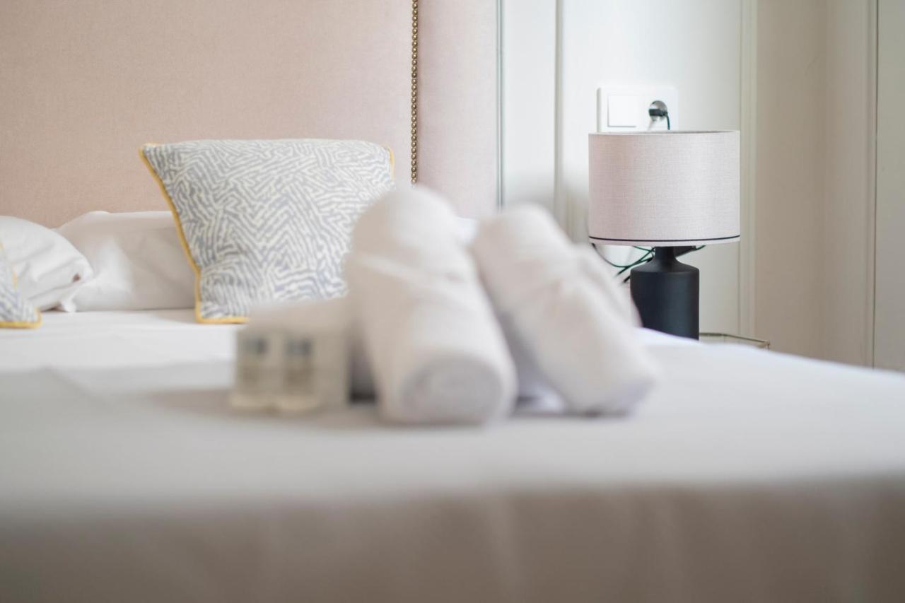 Apartamento Plaza De La Merced 4 Habitaciones Málaga Eksteriør bilde