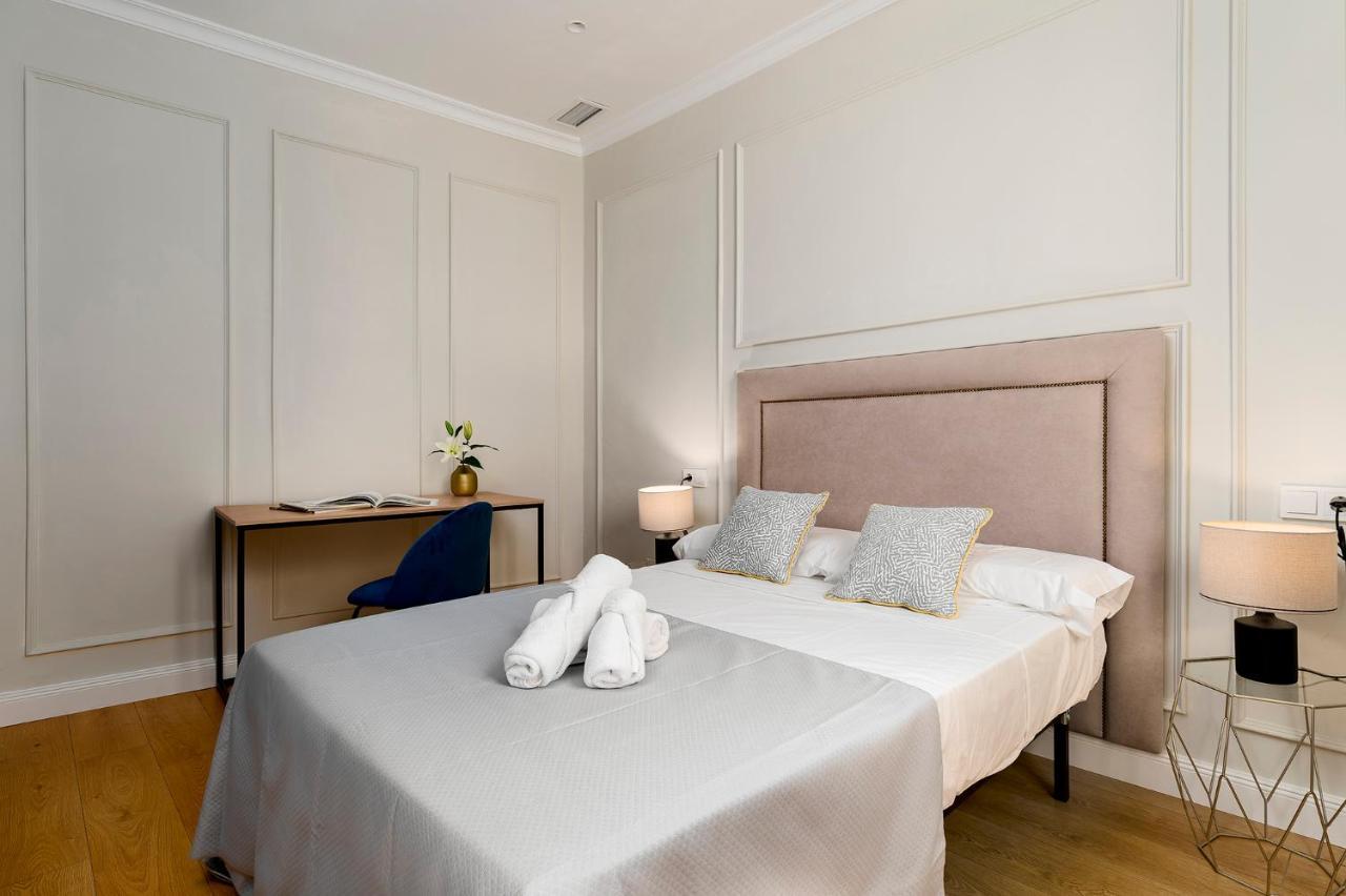 Apartamento Plaza De La Merced 4 Habitaciones Málaga Eksteriør bilde