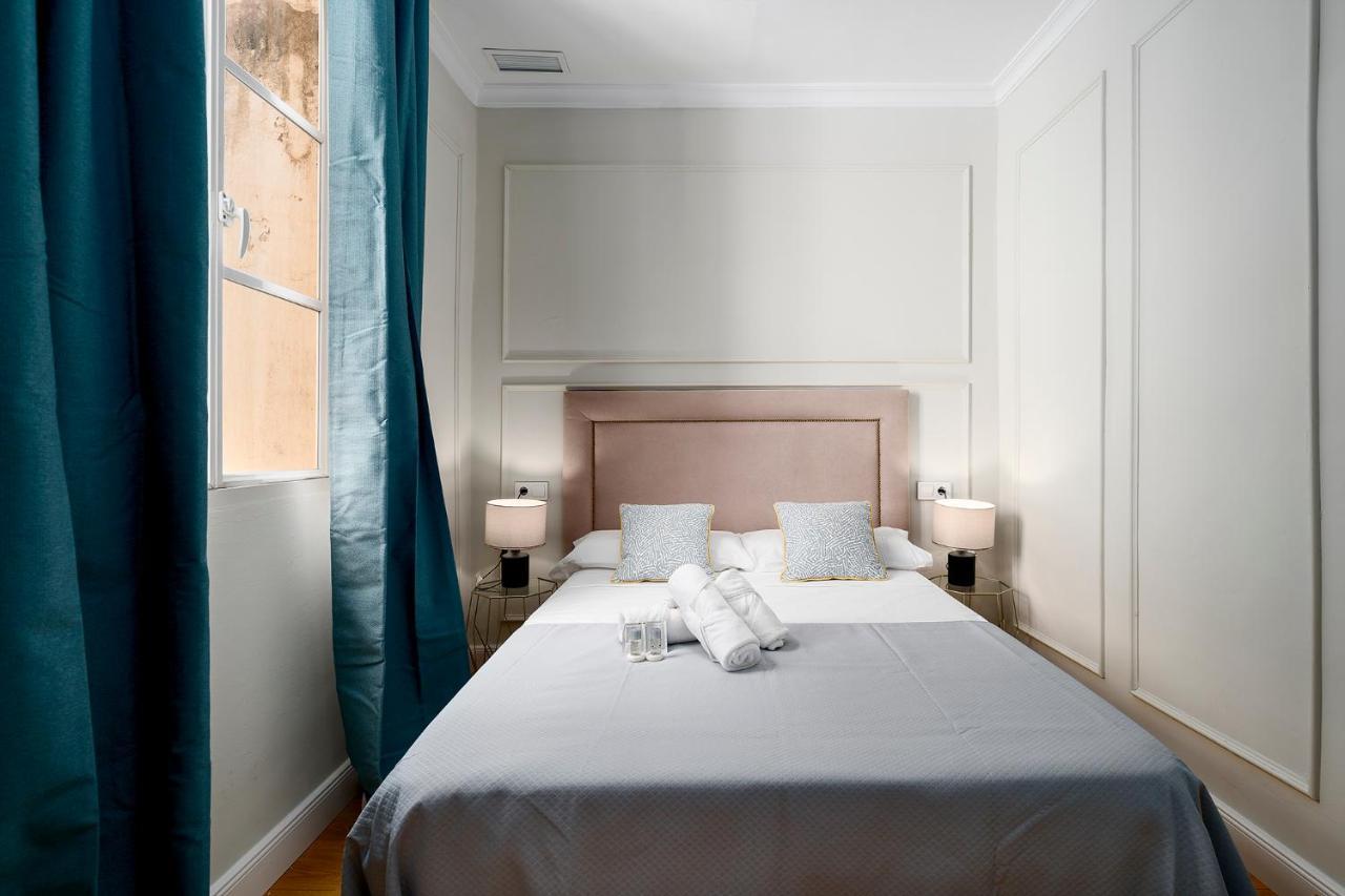 Apartamento Plaza De La Merced 4 Habitaciones Málaga Eksteriør bilde